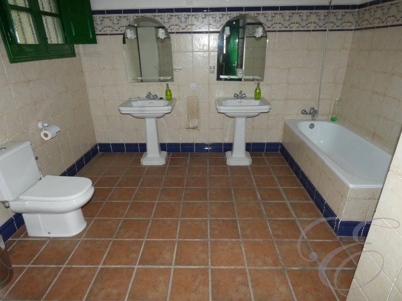 10 soveværelse Finca/Landehus til salg i Almayate - € 2.500.000 (Ref: 6152102)