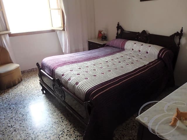 9 sypialnia Willa na sprzedaż w Benamocarra - 300 000 € (Ref: 6152107)