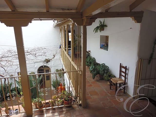 9 sypialnia Willa na sprzedaż w Benamocarra - 300 000 € (Ref: 6152107)