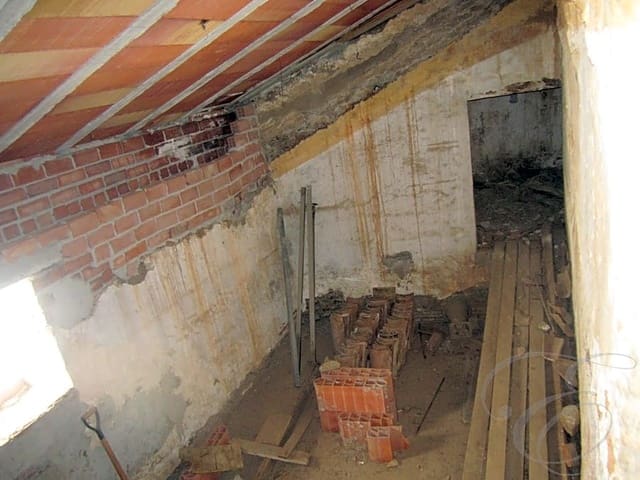 2 sovrum Villa till salu i Arenas de Velez, Arenas - 48 000 € (Ref: 6152121)