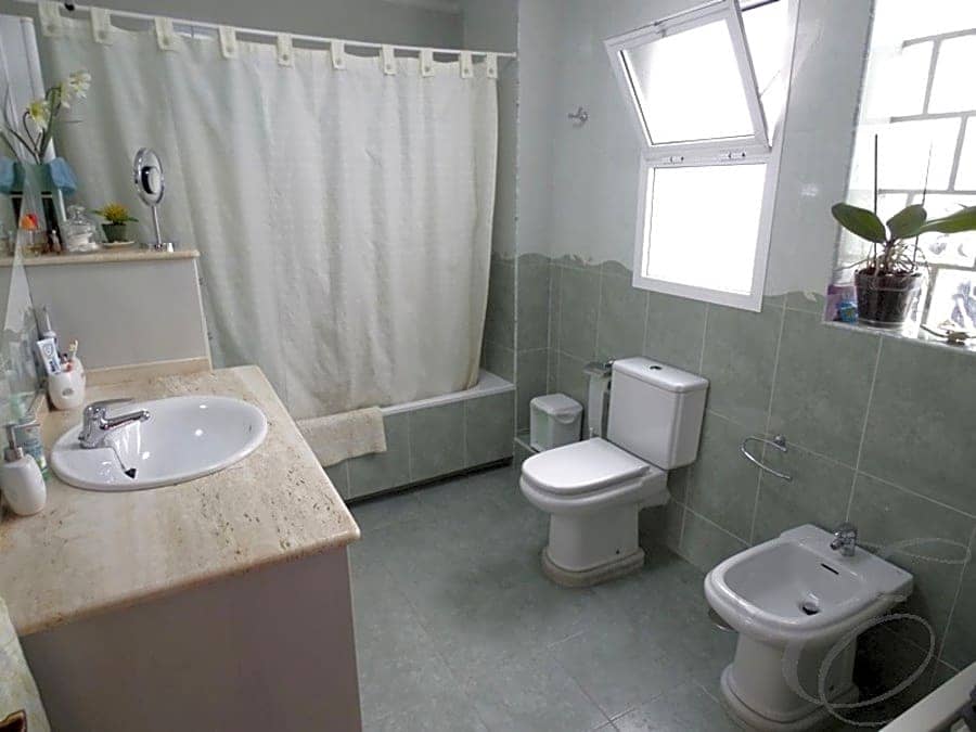 6 slaapkamer Villa te koop in Velez-Malaga met zwembad - € 600.000 (Ref: 6152124)