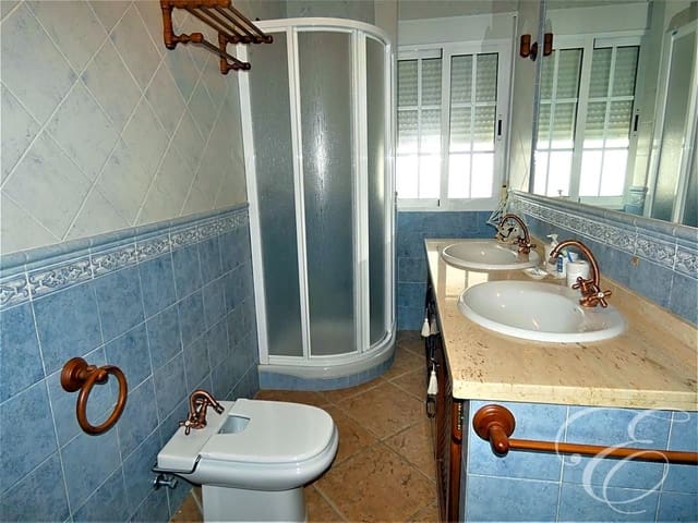 4 soverom Villa til salgs i Periana - € 174 500 (Ref: 6226823)