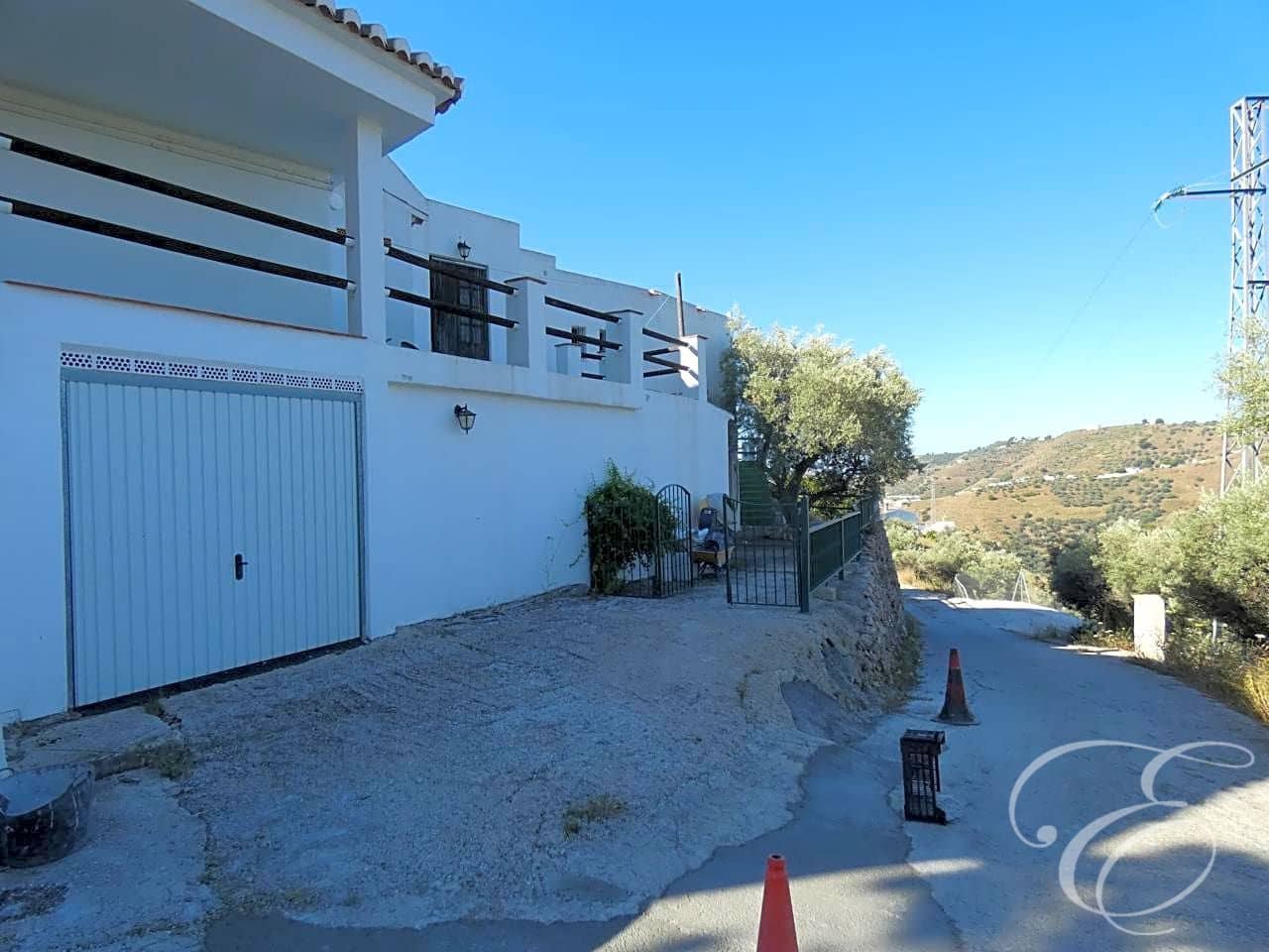 3 slaapkamer Finca/Landhuis te koop in Frigiliana met garage - € 1.049.000 (Ref: 6231787)