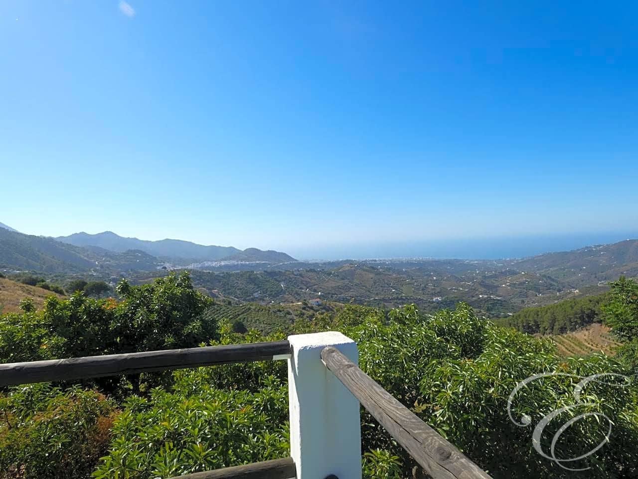 3 slaapkamer Finca/Landhuis te koop in Frigiliana met garage - € 1.049.000 (Ref: 6231787)