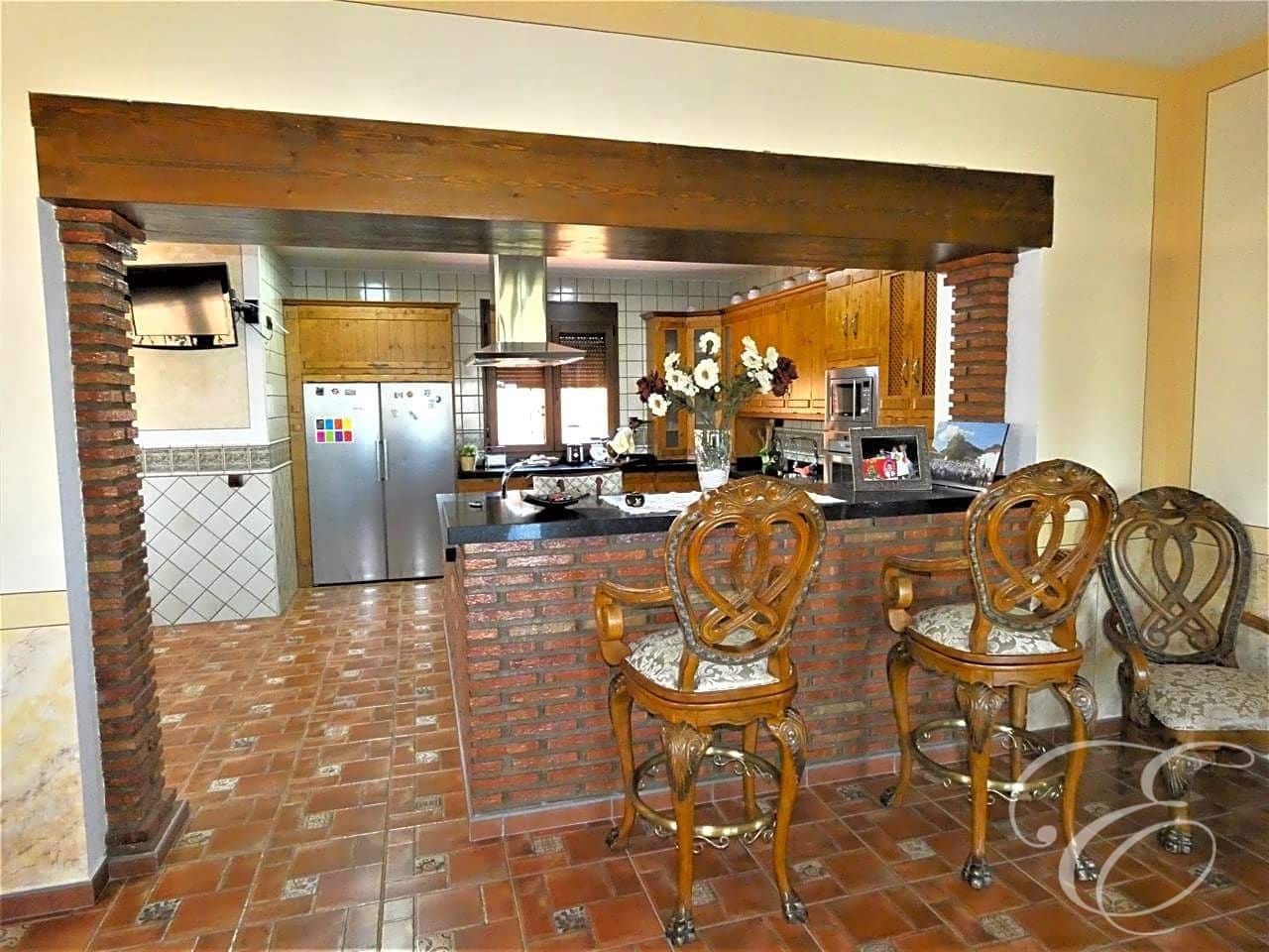 4 slaapkamer Villa te koop in Villanueva del Trabuco met zwembad garage - € 825.000 (Ref: 6339548)