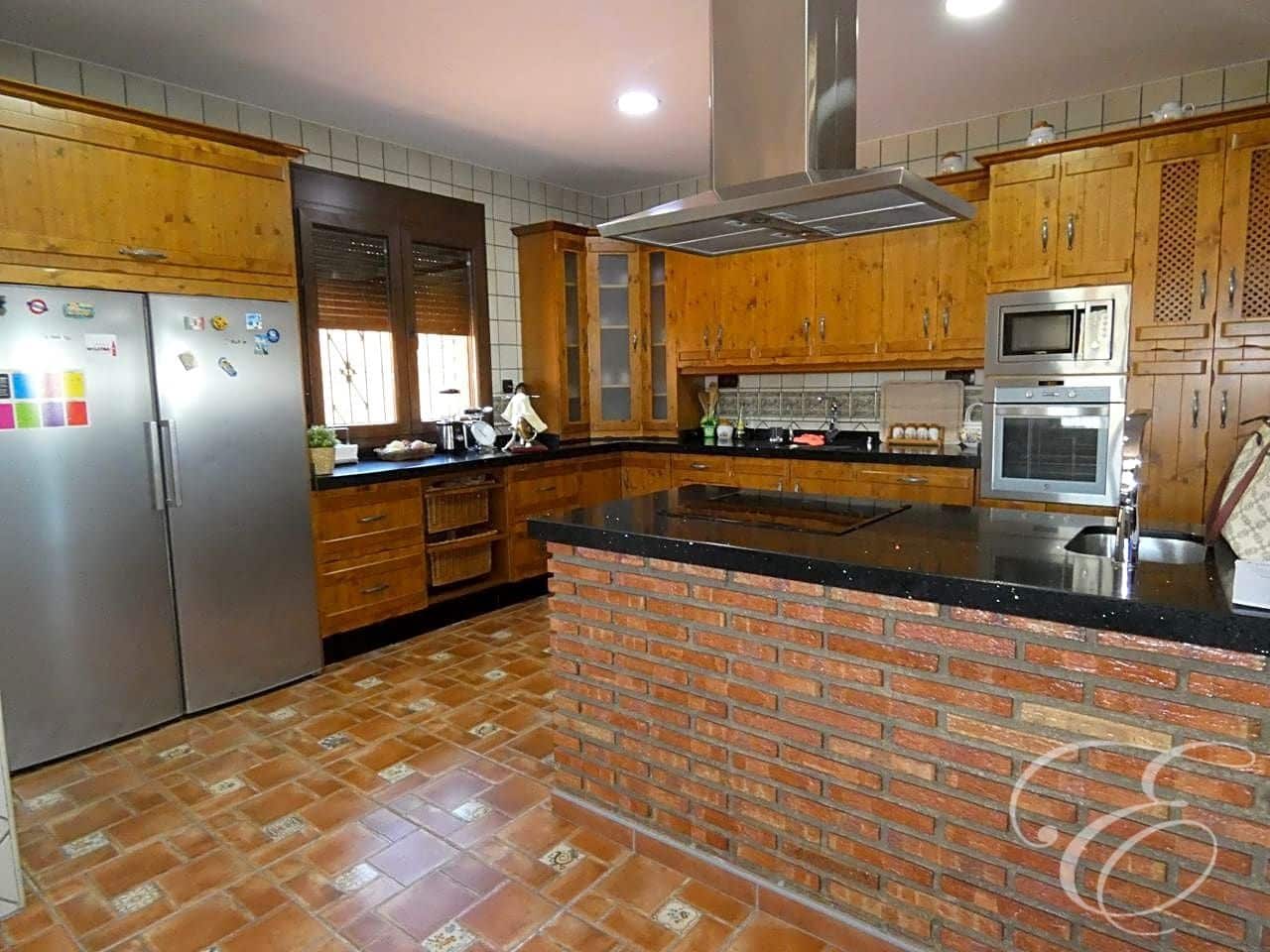 4 slaapkamer Villa te koop in Villanueva del Trabuco met zwembad garage - € 825.000 (Ref: 6339548)