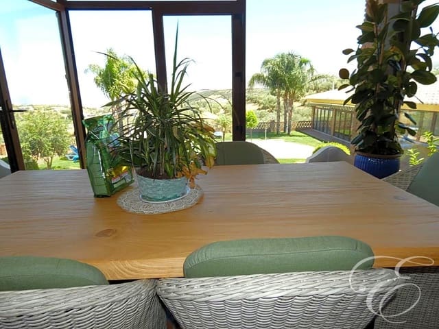 4 slaapkamer Villa te koop in Villanueva del Trabuco met zwembad garage - € 825.000 (Ref: 6339548)