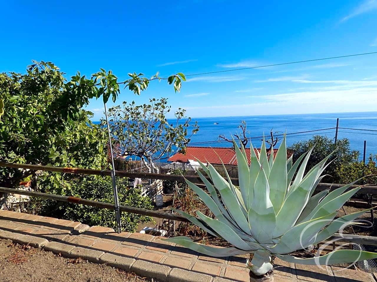 4 Zimmer Villa zu verkaufen in Salobrena mit Garage - 629.950 € (Ref: 6379184)