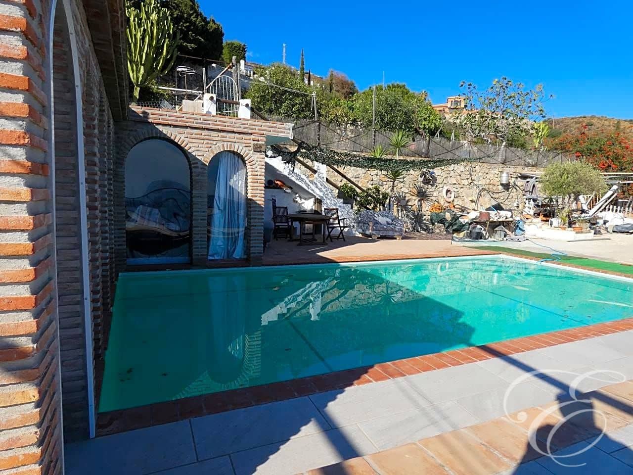 4 Zimmer Villa zu verkaufen in Salobrena mit Garage - 629.950 € (Ref: 6379184)