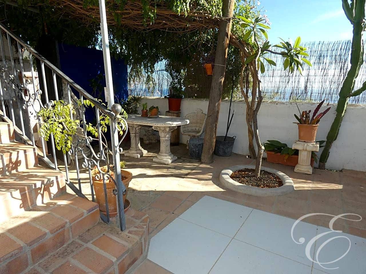 4 Zimmer Villa zu verkaufen in Salobrena mit Garage - 629.950 € (Ref: 6379184)