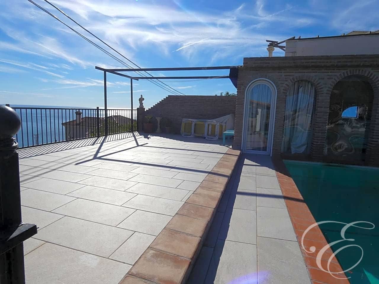 4 Zimmer Villa zu verkaufen in Salobrena mit Garage - 629.950 € (Ref: 6379184)