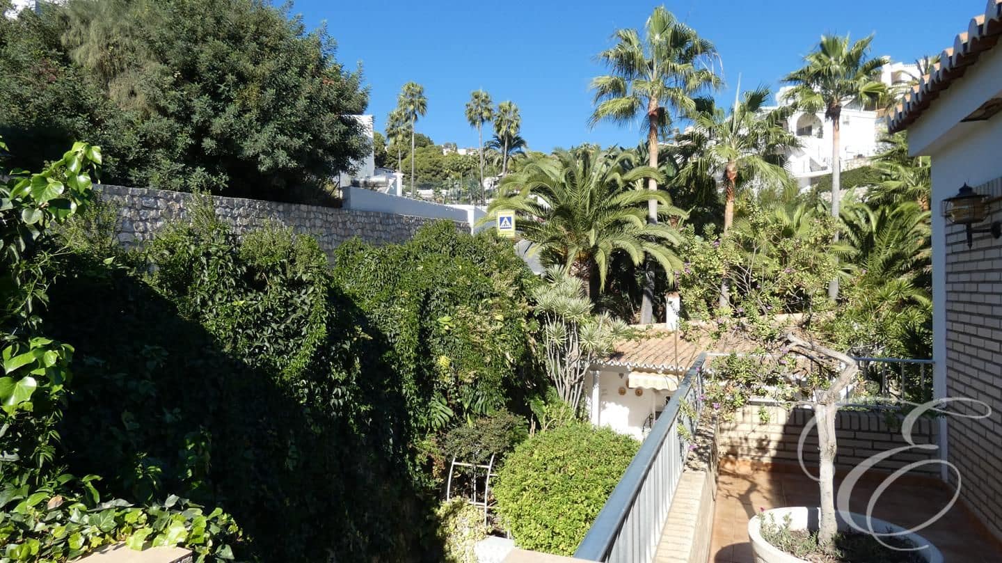 4 soveværelse Villa til salg i Salobrena med swimmingpool garage - € 490.000 (Ref: 6437491)