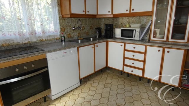 4 slaapkamer Villa te koop in Salobreña met zwembad garage - € 490.000 (Ref: 6437491)