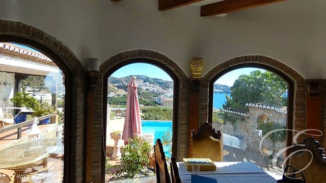 5 soverom Villa til salgs i Almuñécar med svømmebasseng garasje - € 1 190 000 (Ref: 6449638)