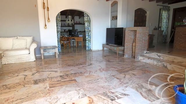 5 soverom Villa til salgs i Almuñécar med svømmebasseng garasje - € 1 190 000 (Ref: 6449638)