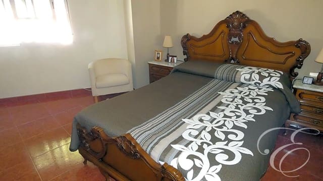 4 soveværelse Villa til salg i Benamargosa med garage - € 299.000 (Ref: 6491963)