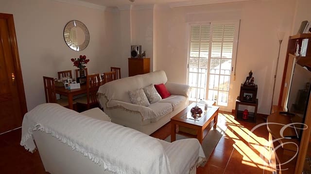 4 soveværelse Villa til salg i Benamargosa med garage - € 299.000 (Ref: 6491963)