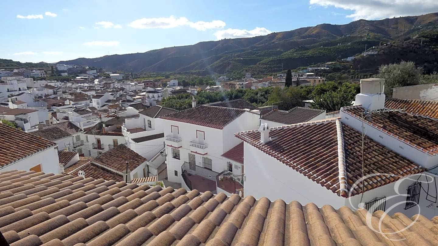 4 soveværelse Villa til salg i Benamargosa med garage - € 299.000 (Ref: 6491963)