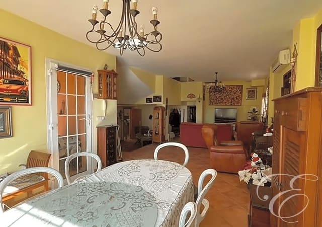 5 slaapkamer Villa te koop in Almuñécar met zwembad garage - € 680.000 (Ref: 6611086)