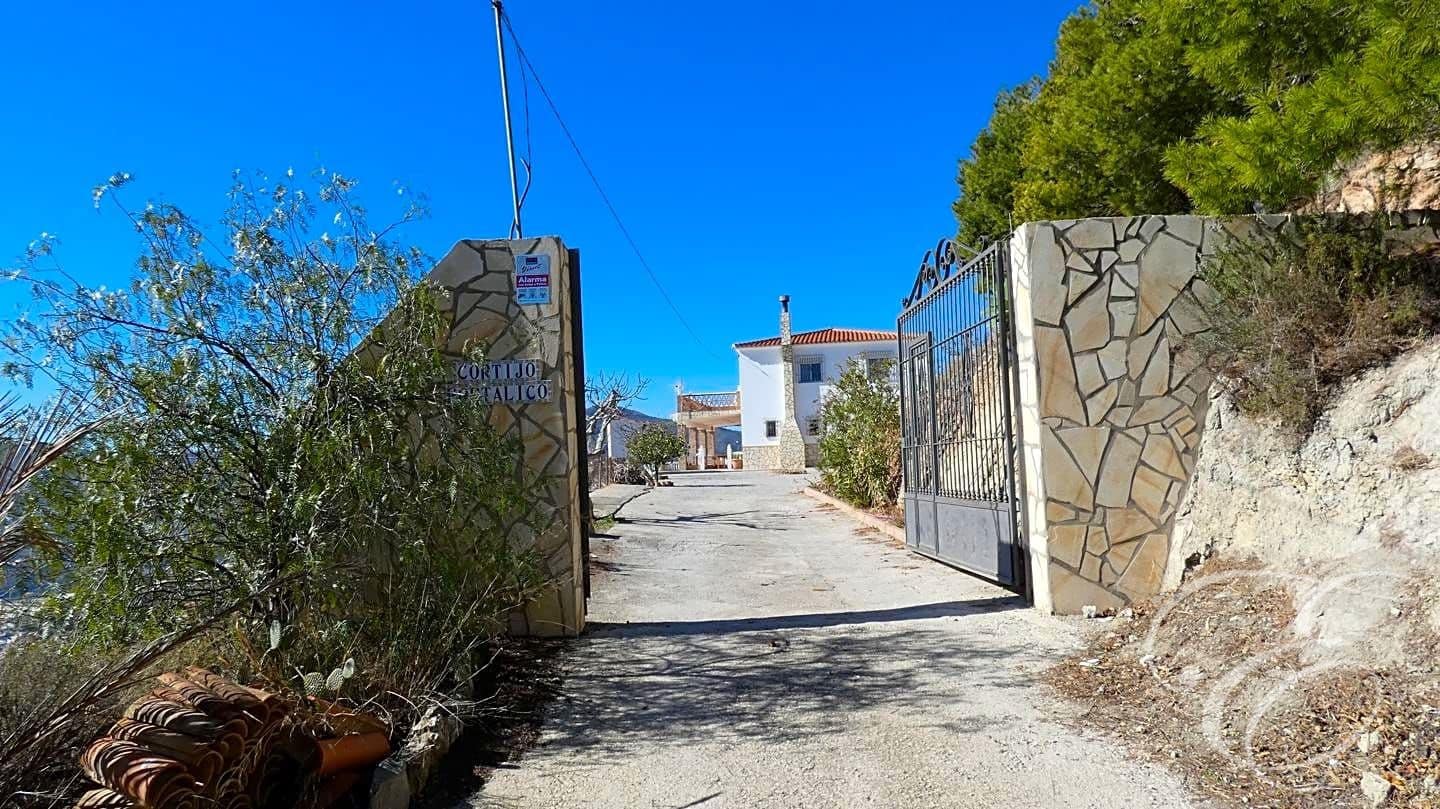 7 soveværelse Finca/Landehus til salg i Molvizar med swimmingpool garage - € 550.000 (Ref: 6636113)