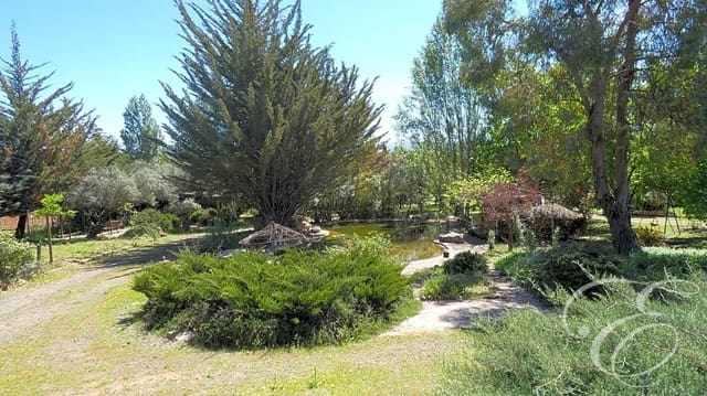 5 soveværelse Finca/Landehus til salg i Archidona med swimmingpool - € 535.000 (Ref: 6845352)