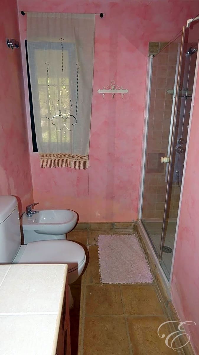 5 soveværelse Finca/Landehus til salg i Archidona med swimmingpool - € 535.000 (Ref: 6845352)