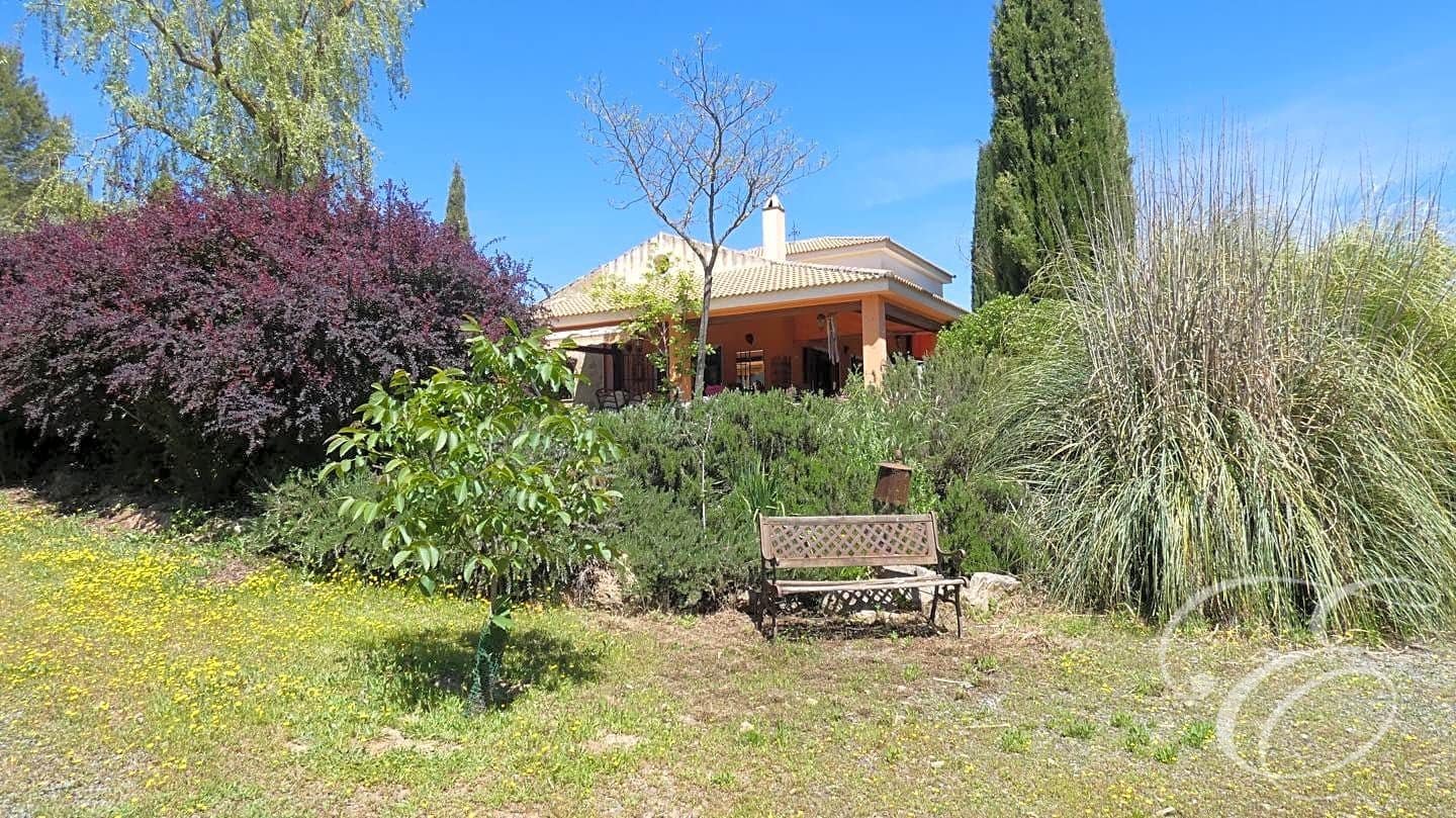 5 soveværelse Finca/Landehus til salg i Archidona med swimmingpool - € 535.000 (Ref: 6845352)