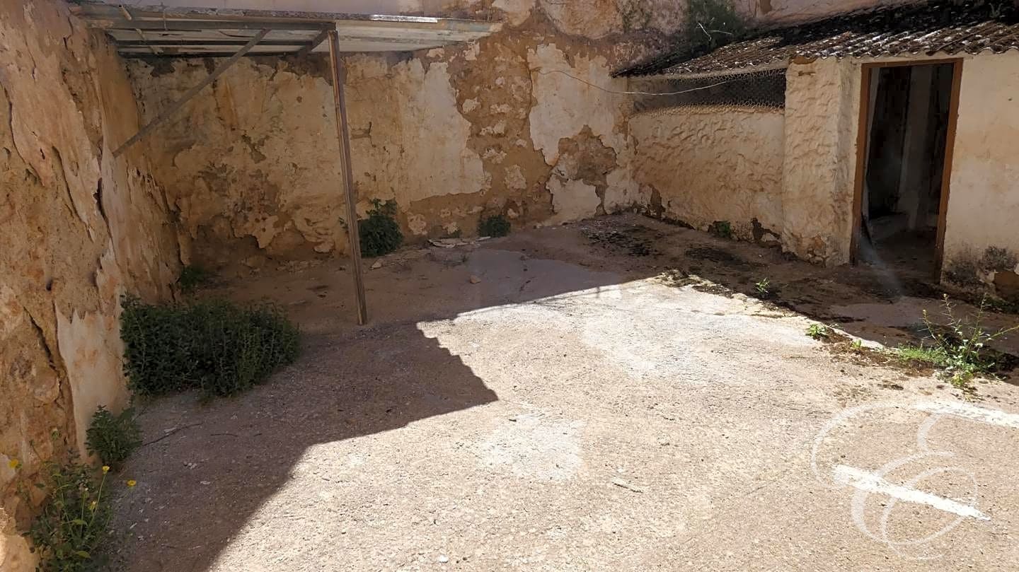 5 soveværelse Villa til salg i Archidona - € 85.000 (Ref: 6858760)