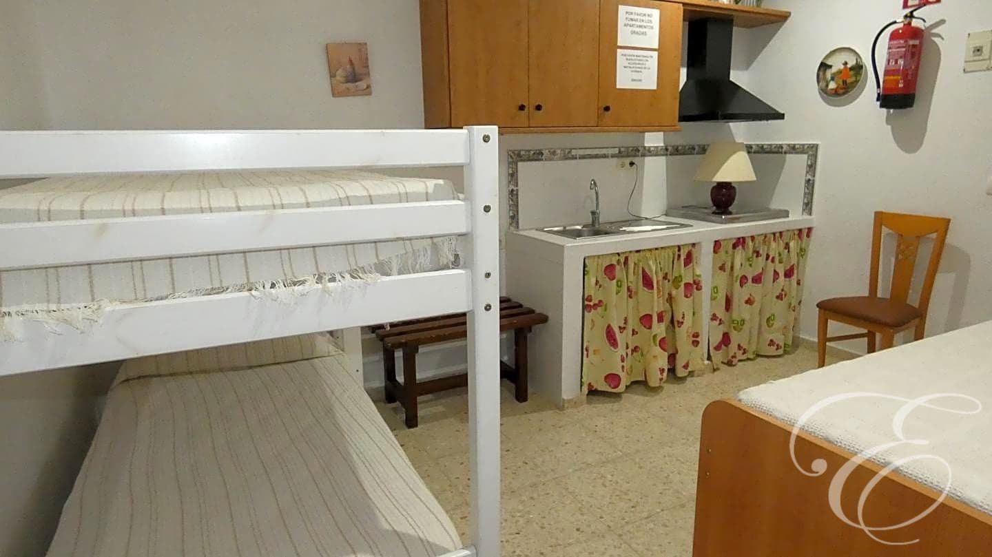 11 soveværelse Finca/Landehus til salg i Archidona med swimmingpool garage - € 590.000 (Ref: 6872981)