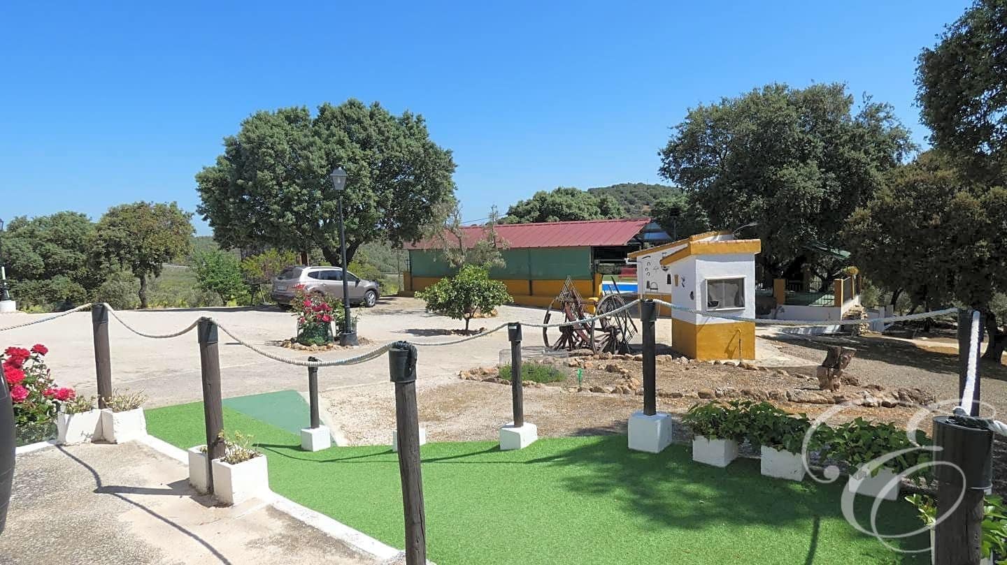 11 soveværelse Finca/Landehus til salg i Archidona med swimmingpool garage - € 590.000 (Ref: 6872981)