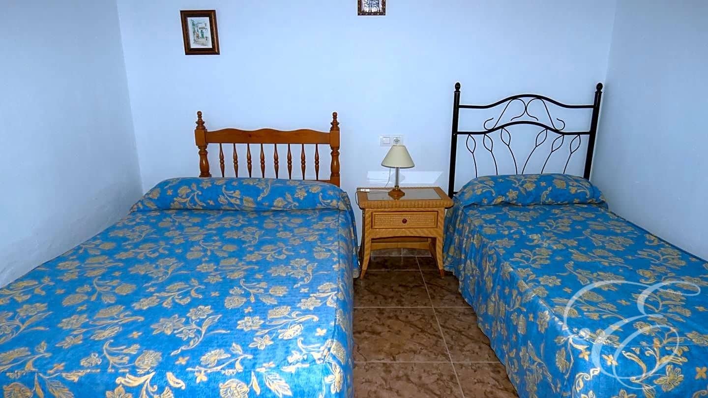 11 soveværelse Finca/Landehus til salg i Archidona med swimmingpool garage - € 590.000 (Ref: 6872981)