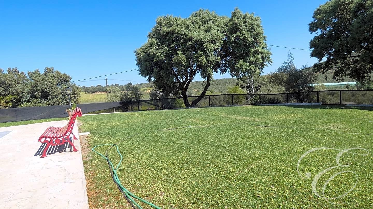 11 soveværelse Finca/Landehus til salg i Archidona med swimmingpool garage - € 590.000 (Ref: 6872981)