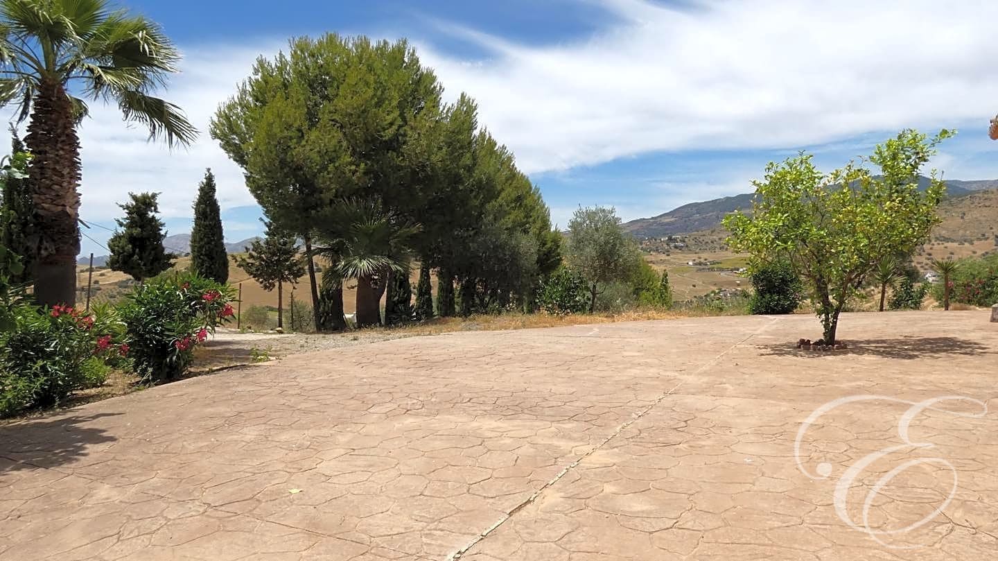 18 soveværelse Finca/Landehus til salg i Villanueva de la Concepcion med swimmingpool garage - € 1.350.000 (Ref: 6932771)