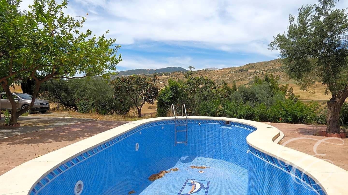 18 soveværelse Finca/Landehus til salg i Villanueva de la Concepcion med swimmingpool garage - € 1.350.000 (Ref: 6932771)