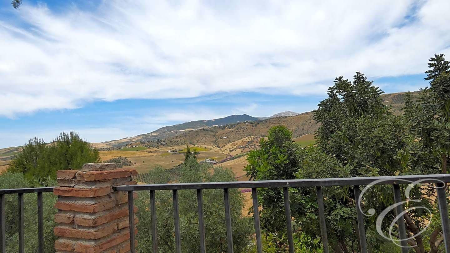 18 soveværelse Finca/Landehus til salg i Villanueva de la Concepcion med swimmingpool garage - € 1.350.000 (Ref: 6932771)