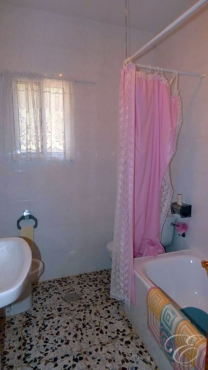 3 slaapkamer Finca/Landhuis te koop in Alcaucin met garage - € 350.000 (Ref: 6981839)