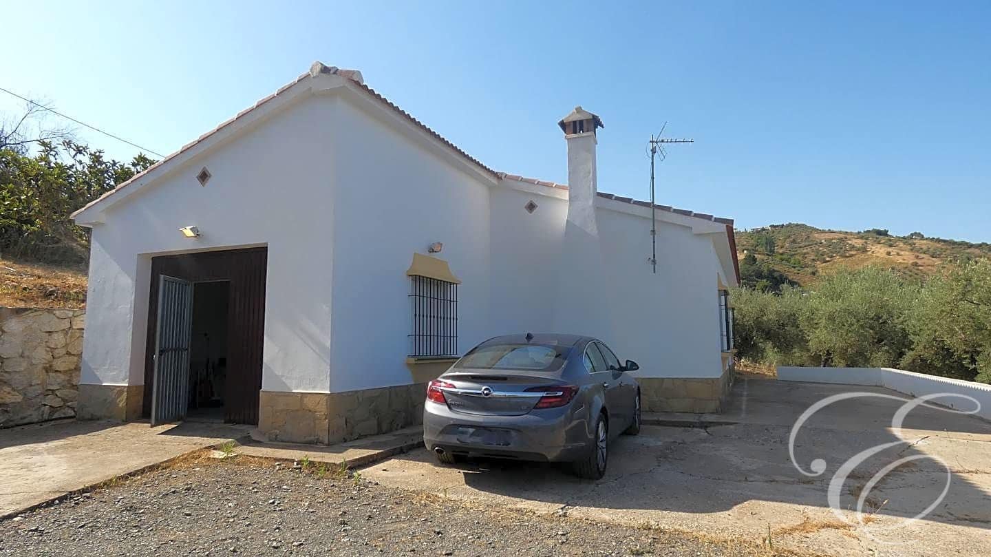 3 slaapkamer Finca/Landhuis te koop in Alcaucin met garage - € 350.000 (Ref: 6981839)