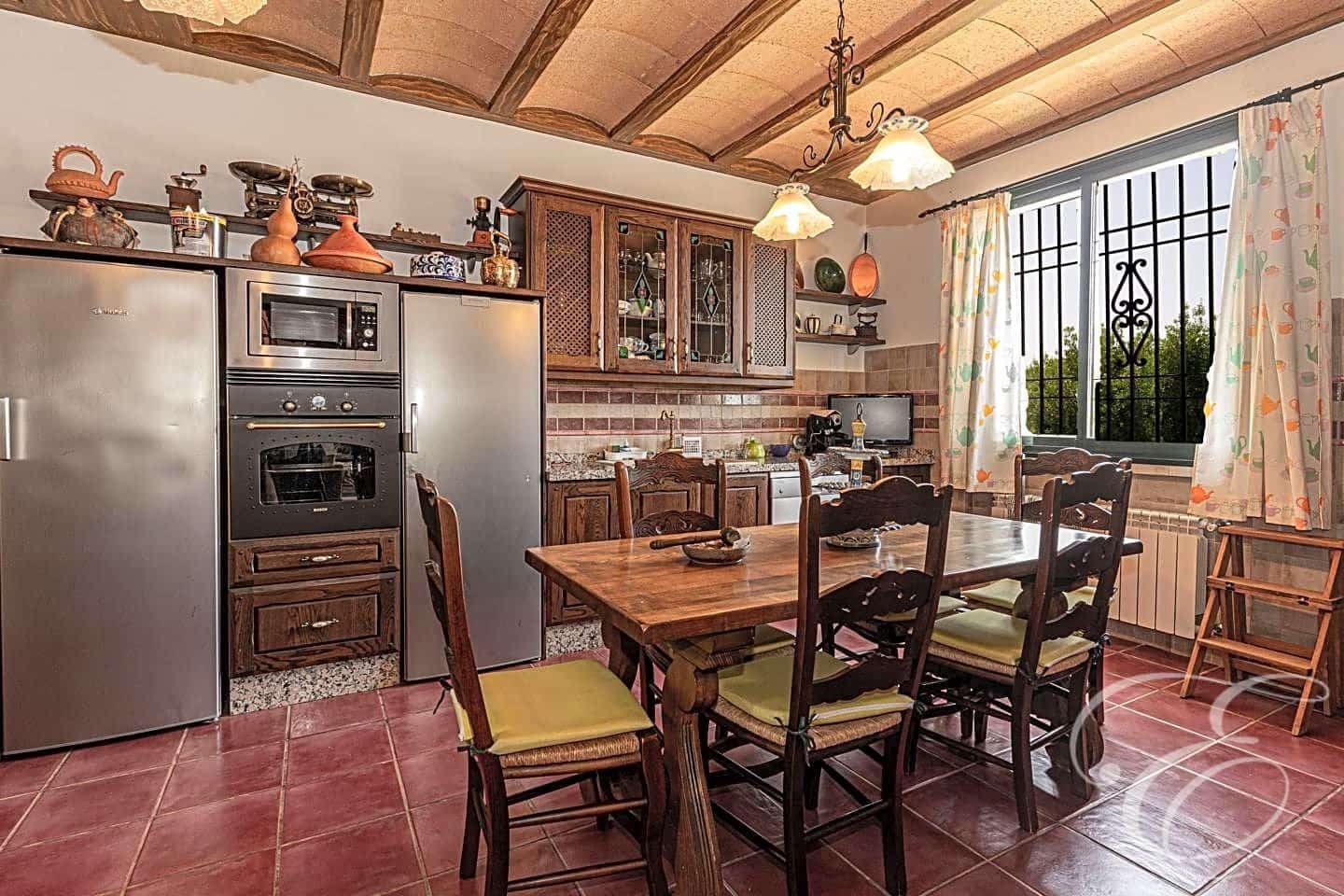 4 bedroom Villa for sale in Archidona with pool garage - € 890,000 (Ref: 6996681)