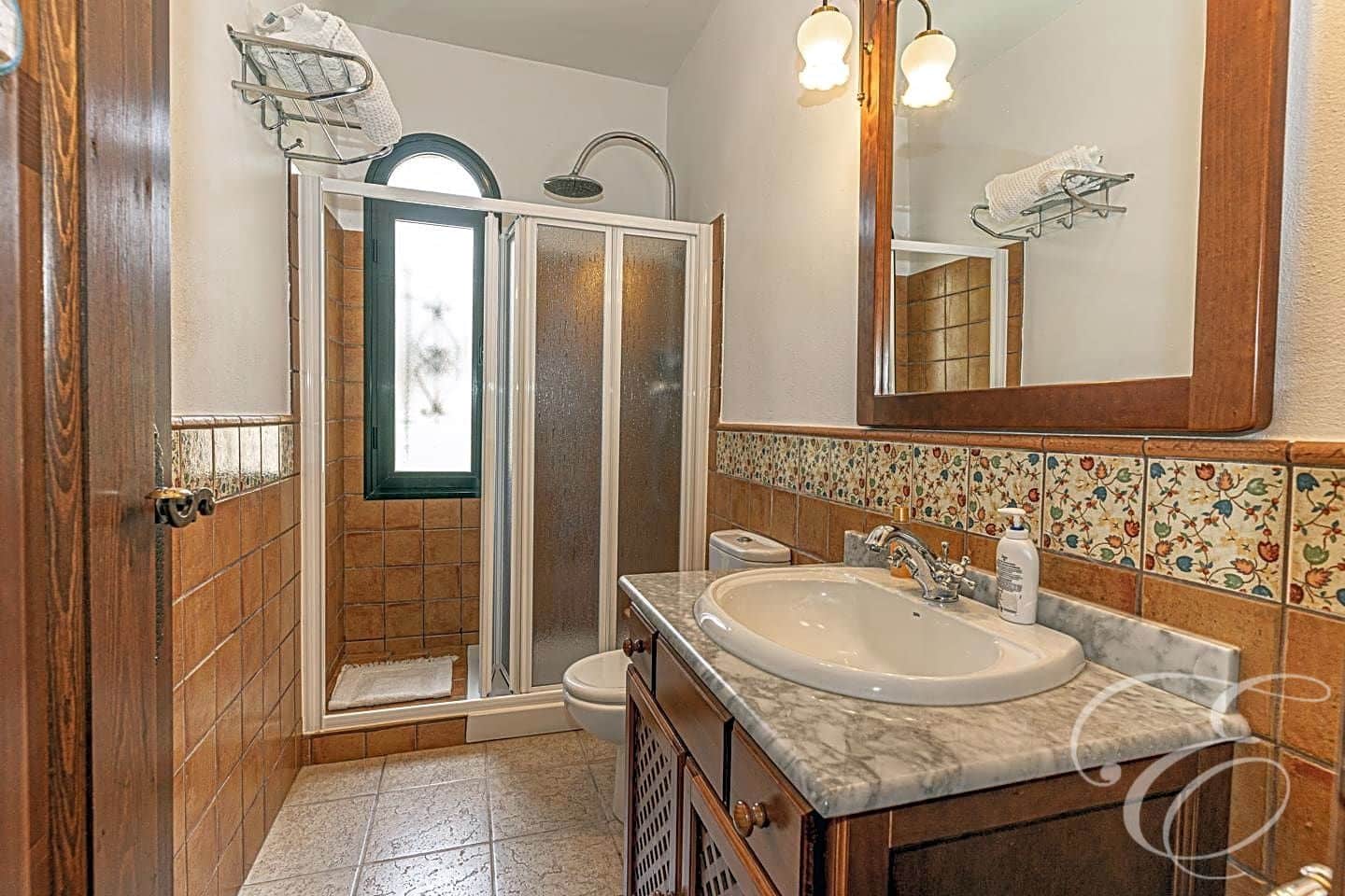 4 bedroom Villa for sale in Archidona with pool garage - € 890,000 (Ref: 6996681)