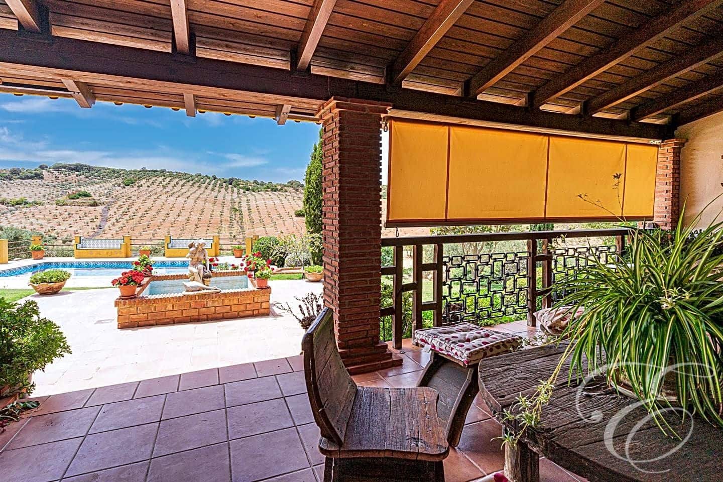 4 bedroom Villa for sale in Archidona with pool garage - € 890,000 (Ref: 6996681)