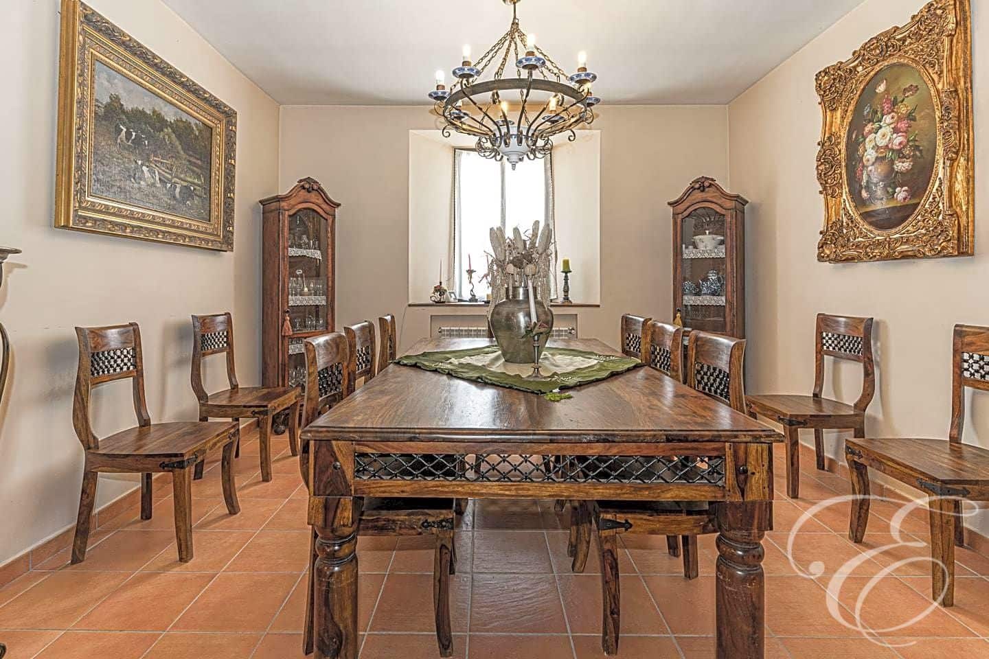 4 bedroom Villa for sale in Archidona with pool garage - € 890,000 (Ref: 6996681)