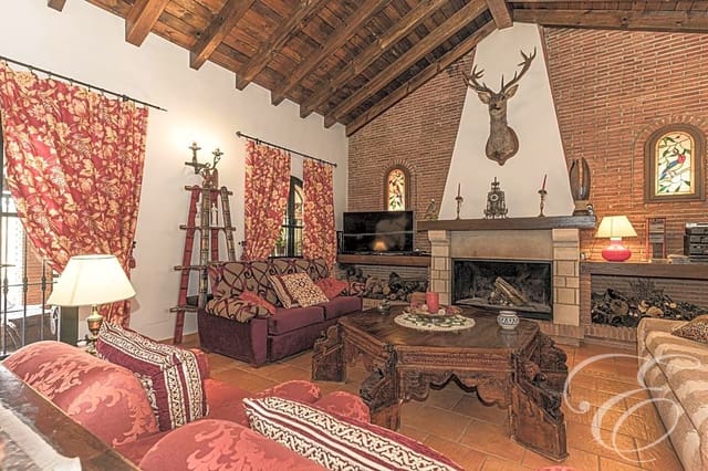 4 soveværelse Villa til salg i Archidona med swimmingpool garage - € 890.000 (Ref: 6996681)