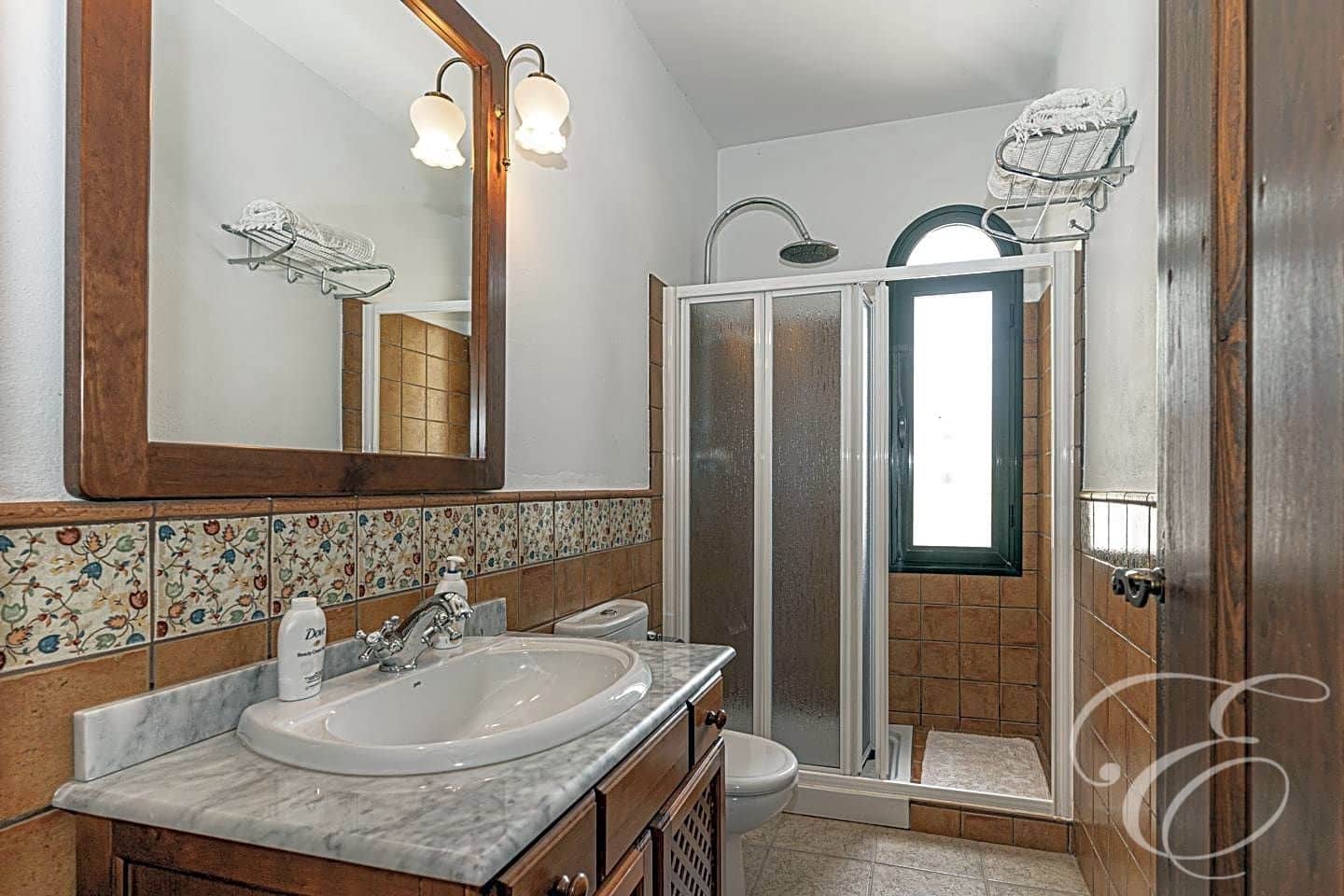 4 bedroom Villa for sale in Archidona with pool garage - € 890,000 (Ref: 6996681)