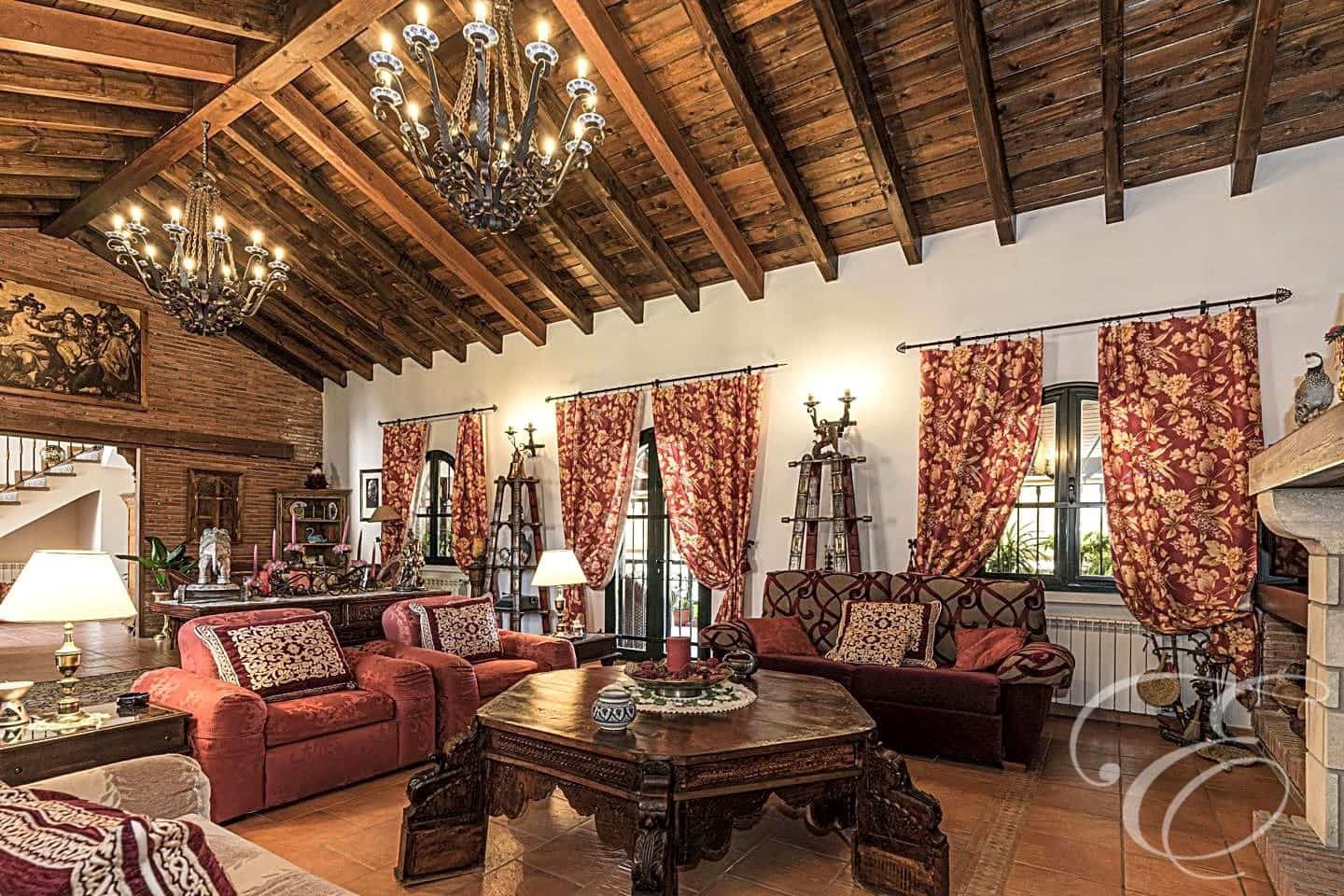 4 bedroom Villa for sale in Archidona with pool garage - € 890,000 (Ref: 6996681)