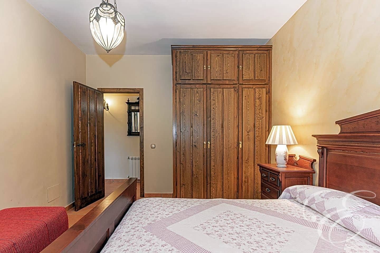 4 bedroom Villa for sale in Archidona with pool garage - € 890,000 (Ref: 6996681)