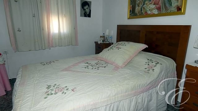 5 sovrum Villa till salu i Vélez-Málaga - 155 000 € (Ref: 7038881)