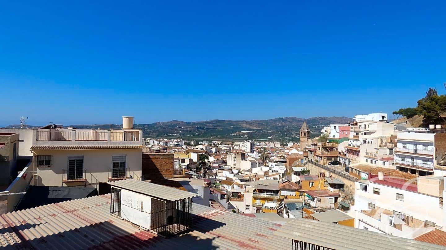 5 chambre Villa/Maison à vendre à Velez-Malaga - 155 000 € (Ref: 7038881)