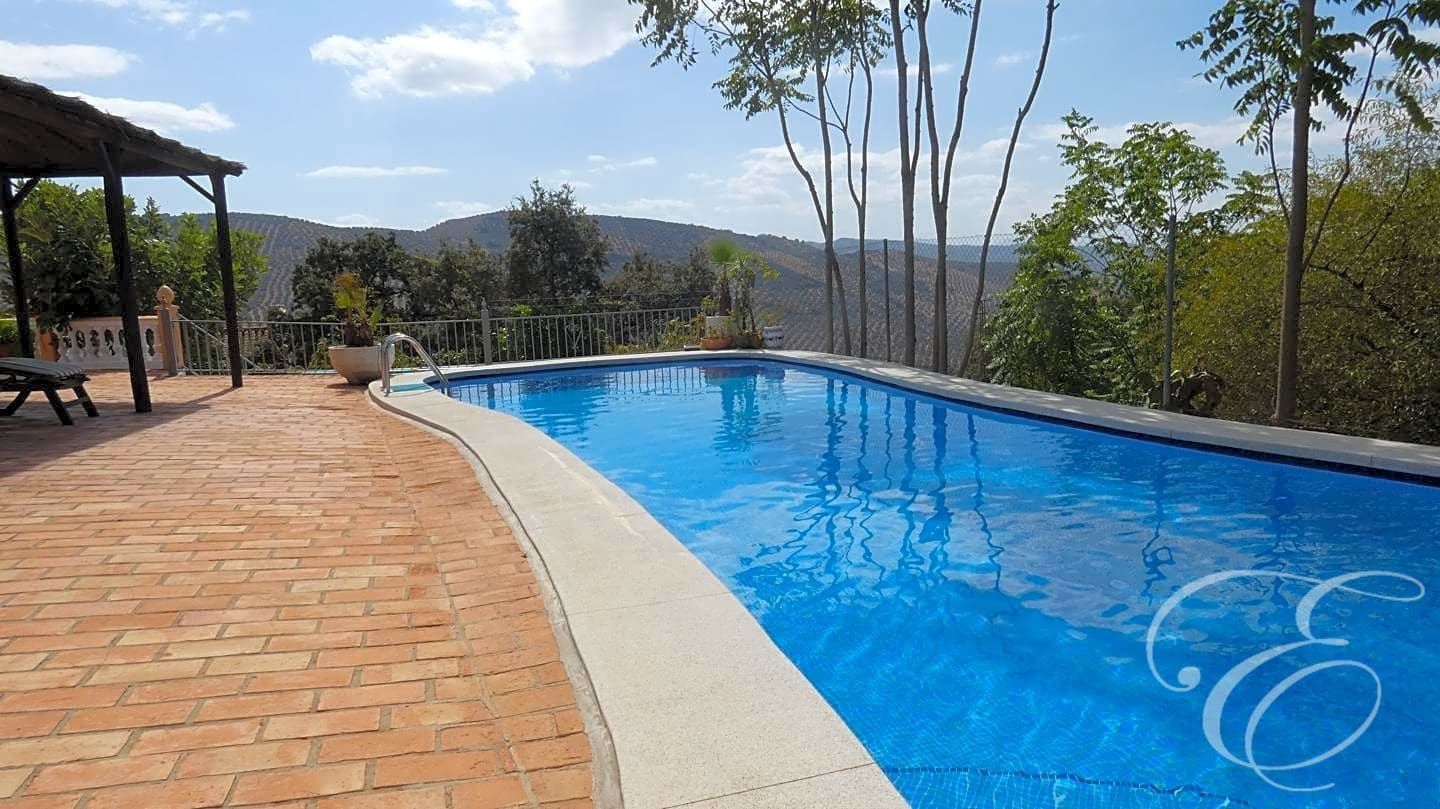 6 soveværelse Villa til salg i Iznajar med swimmingpool - € 545.000 (Ref: 7109379)