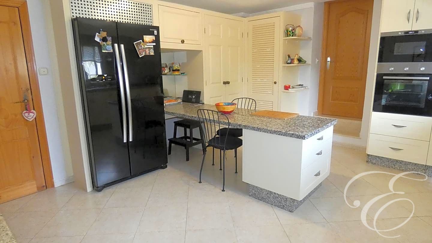 6 soveværelse Villa til salg i Iznajar med swimmingpool - € 545.000 (Ref: 7109379)