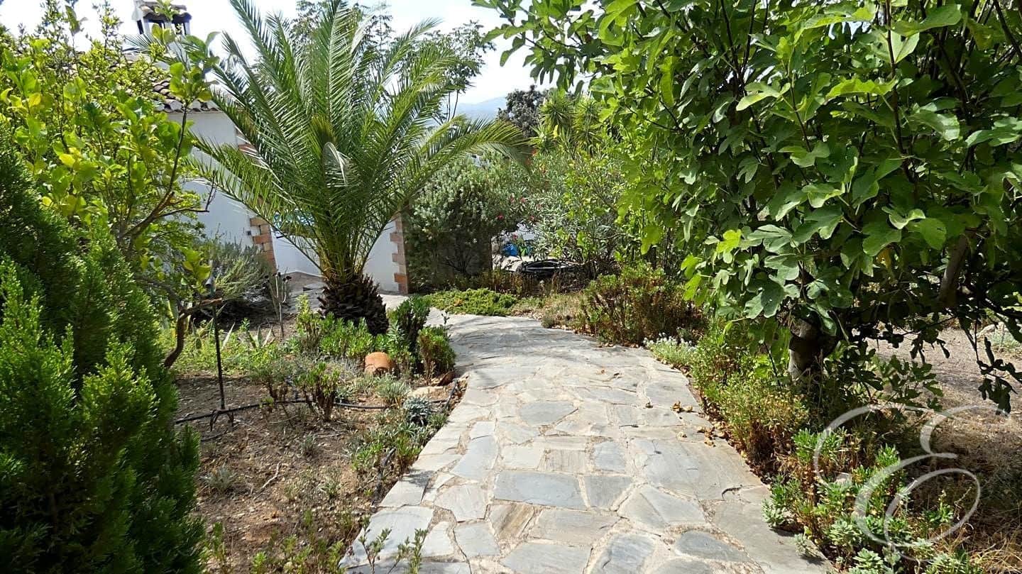 6 soveværelse Villa til salg i Iznajar med swimmingpool - € 545.000 (Ref: 7109379)